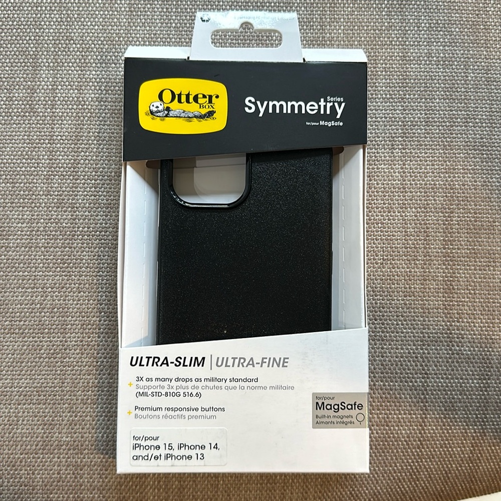 Otter box symmetry iPhone 15, 14 and 13 compatible